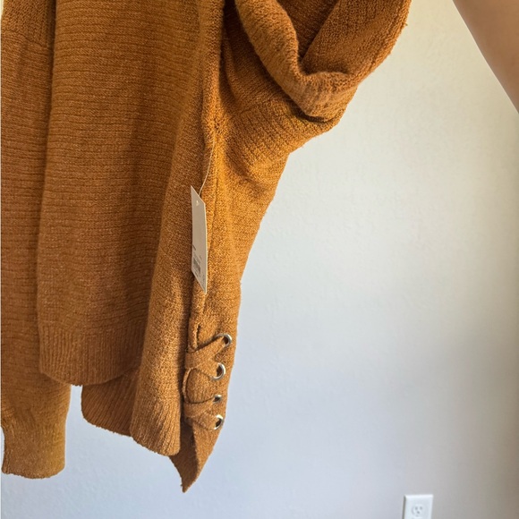 NWT SO Orange Crew Neck Sweater Women’s XL - Picture 4 of 4